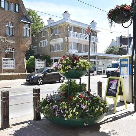 Large Family Stay, Cleaning Included * De Panne